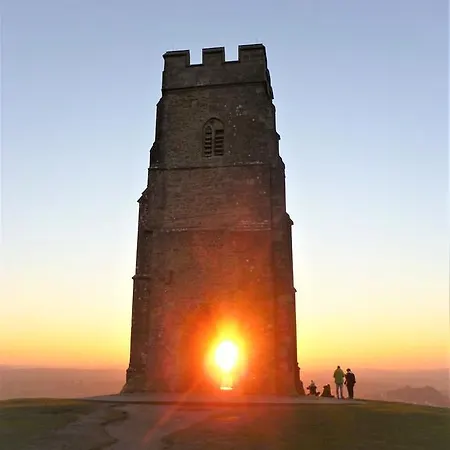 Chalice Lodge Glastonbury Exterior photo